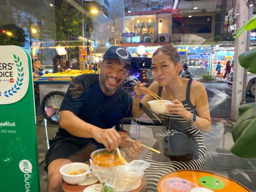 除了叉燒,Brian也會跟太太四處去品嘗各種美食。(圖片來源:IG@jbs8five2) 除了叉燒,Brian也會跟太太四處去品嘗各種美食。(圖片來源:IG@jbs8five2)