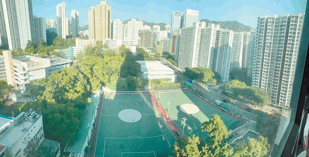 單位主要望興芳路遊樂場及足球場景。