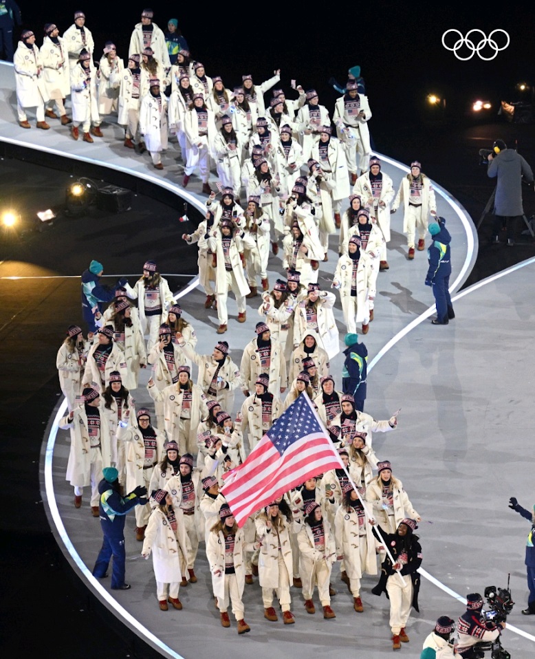 美國奧運代表隊出場時，獲全場觀眾歡呼迎接。（奧運官方IG）