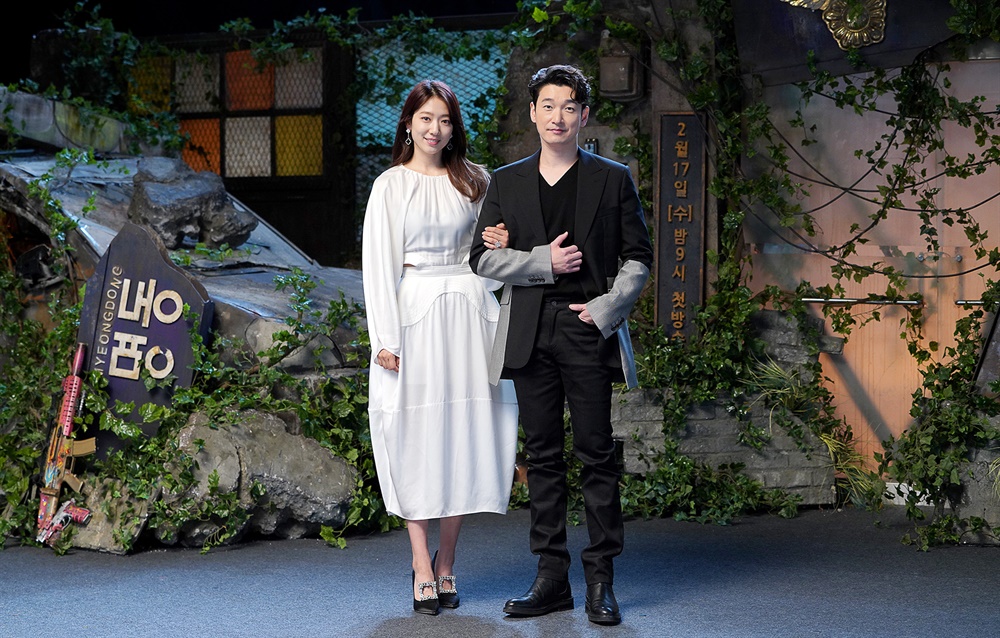 二人合作愉快，更互讚對方有100分。