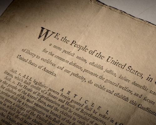 蘇富比認為，美國憲法第一版官方印刷版甚至比第一版美國獨立宣言更珍貴。路透社圖片