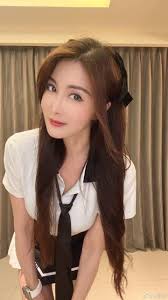 杨丽菁现年53岁。