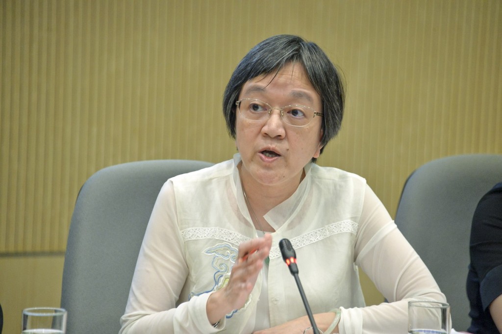 教育局副秘書長康陳翠華。資料圖片