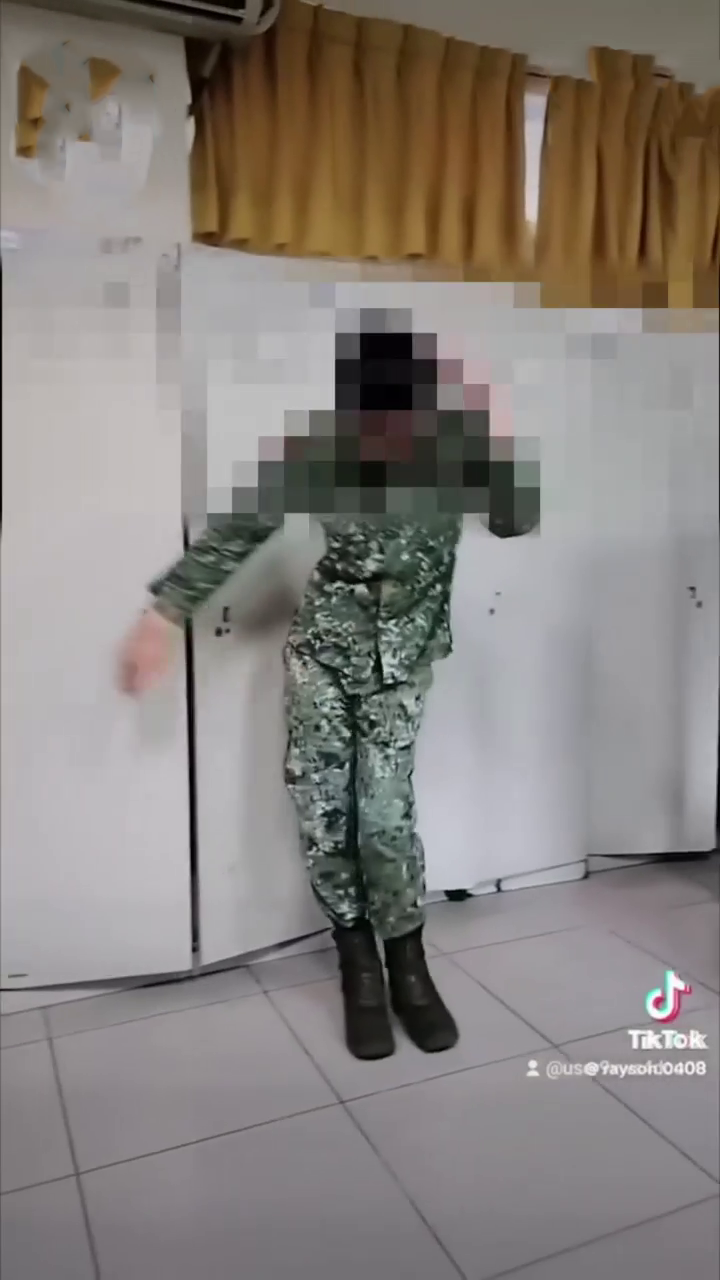 抖音中另一名涉事士兵的跳舞影片。