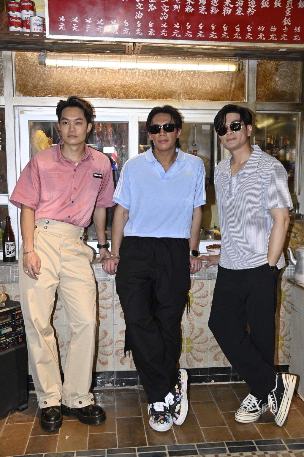 胡子彤、伍允龍與張文傑異口同聲唔知《九龍城寨之龍頭》、《九龍城寨之終章》確切開拍日期。 胡子彤、伍允龍與張文傑異口同聲唔知《九龍城寨之龍頭》、《九龍城寨之終章》確切開拍日期。