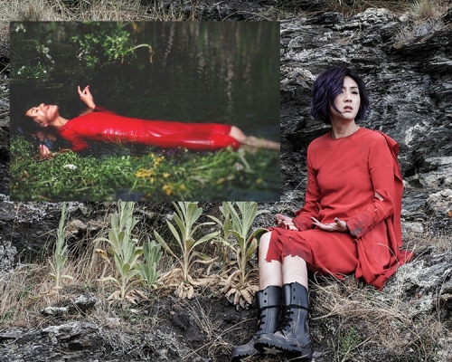 楊千嬅此行到紐西蘭租了成個山峰拍攝，上山下海嘗盡艱苦。