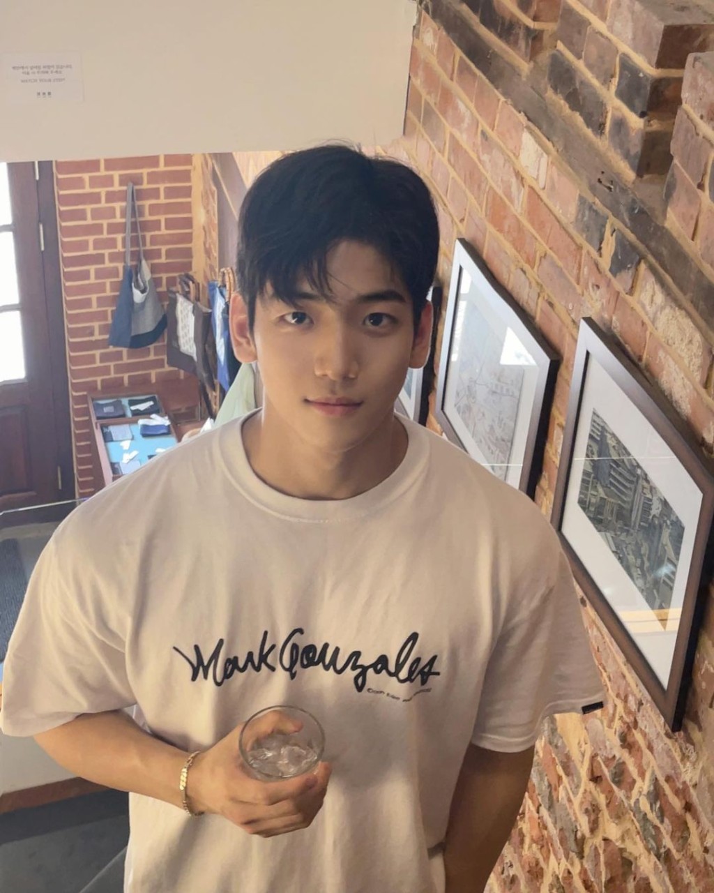 現年22歲。