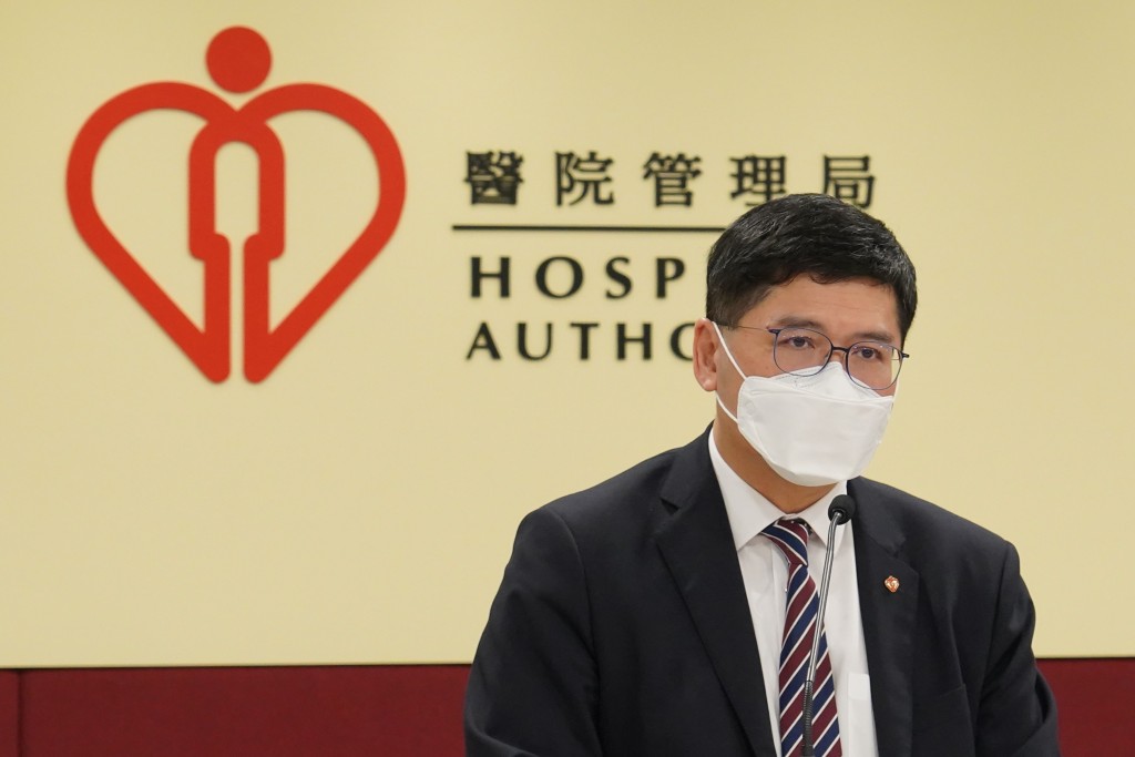 高拔陞6年任期內接連出現新冠疫情、爭議醫療事故及醫院大樓老化等危機。。
