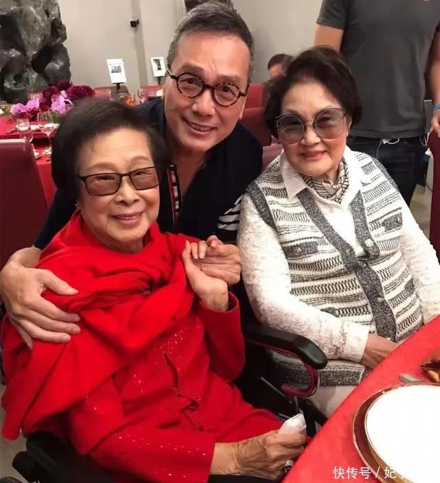 伍衛國不認為人生必定要結婚。 伍衛國不認為人生必定要結婚。