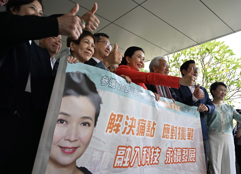 謝邱安儀讚賞邵家輝在業界十分努力及盡責。