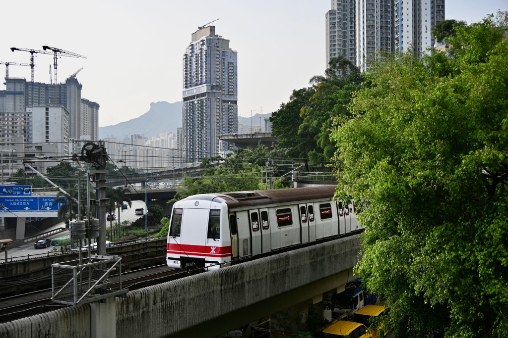 港鐵將送出7.6萬份免費單程車程。資料圖片