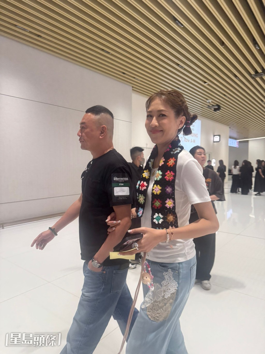 GD香港第2場,好多本地星捧場,包括張曦雯、陳敏之(圖)、邵美琪等。 GD香港第2場,好多本地星捧場,包括張曦雯、陳敏之(圖)、邵美琪等。