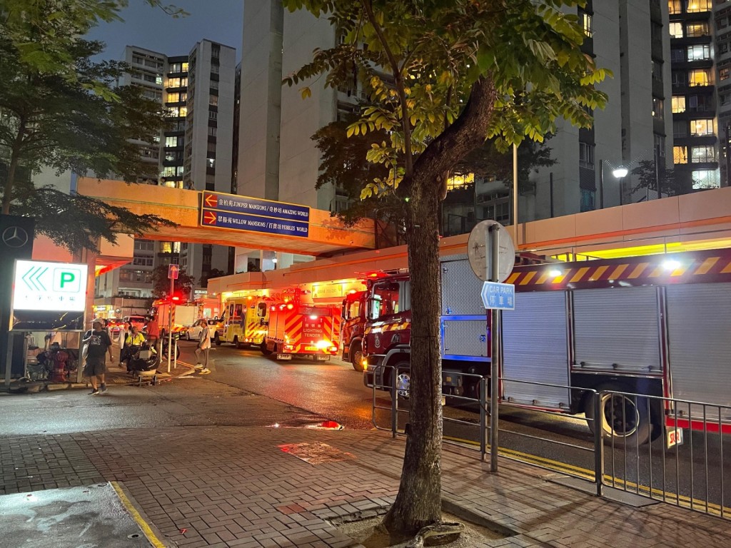 消防接報到場。網上圖片