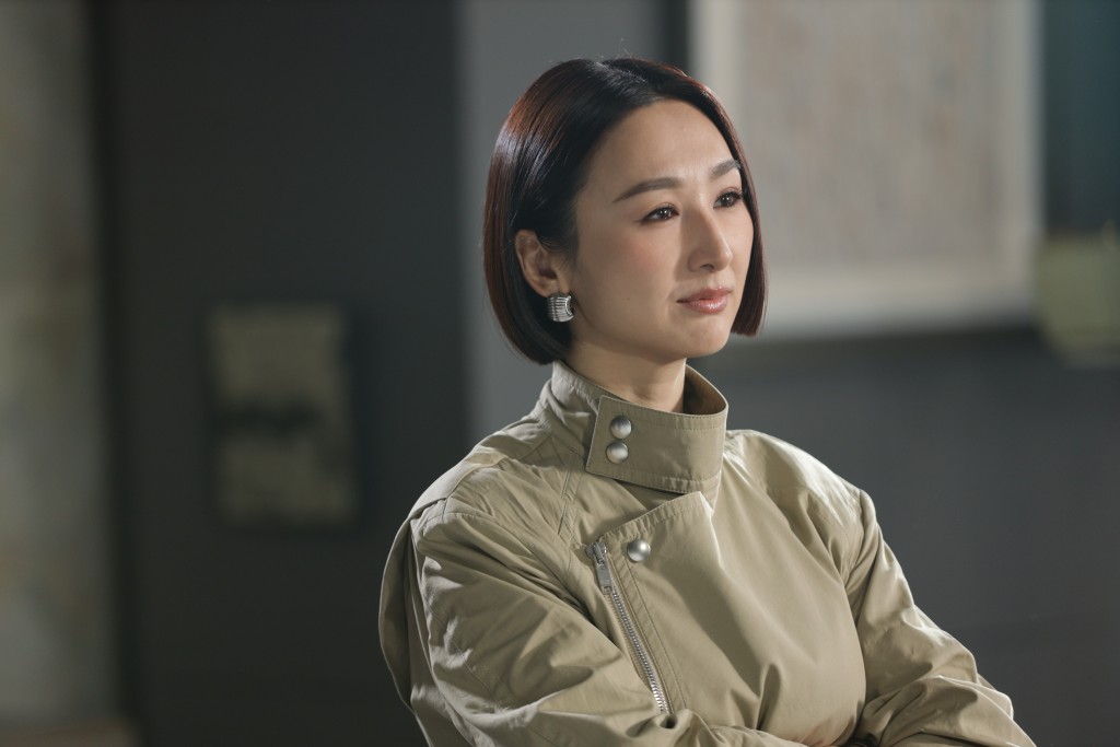 高Ling剪短頭髮演硬朗女強人。