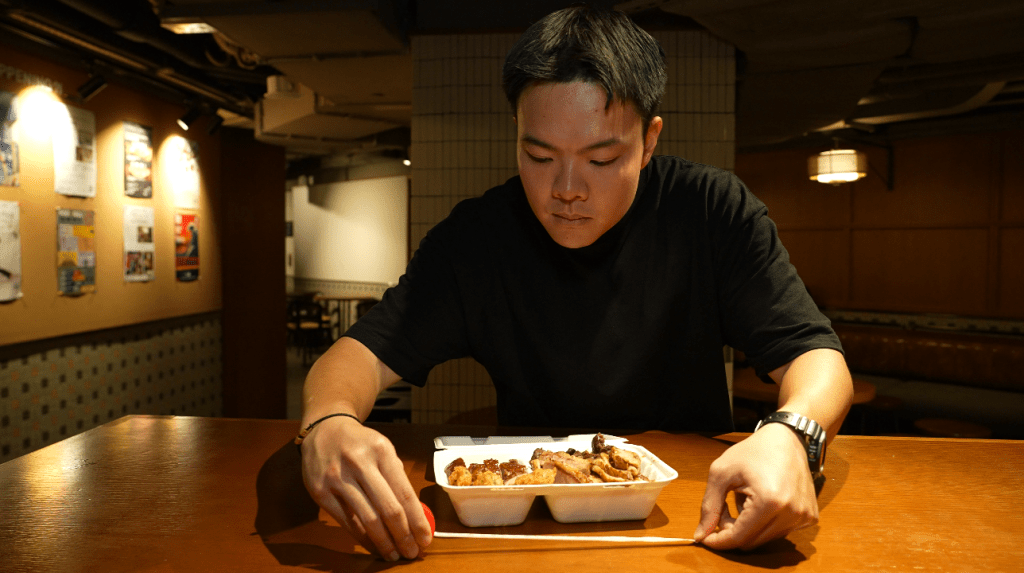 經量度後普慶主餐盒體積較The Place大，連同副餐盒可盛載食物重量更多。