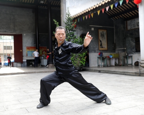 林氏洪拳創始人「豬肉榮」(林世榮)的侄孫林鎮成，近日宣佈在全球挑選門派傳人。網圖