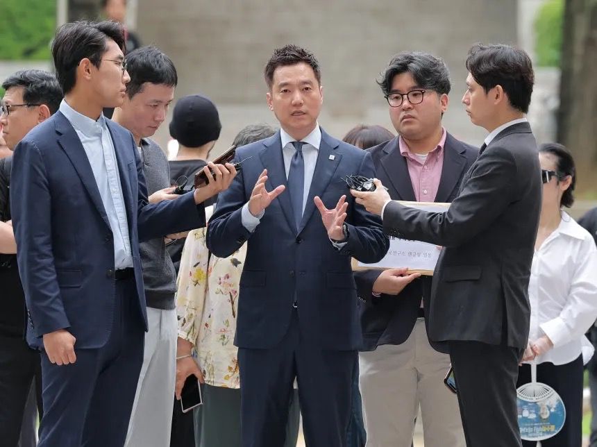 金世義正式被起訴，將於下月24日出庭。