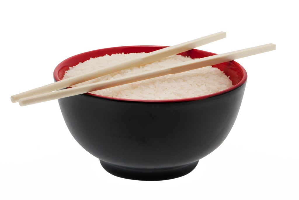 保飯碗自製「靠山陣」,可將一件黃色或啡色的外套掛在椅背上,寓意為自己創造穩固的「靠山」,增強事業運。 保飯碗自製「靠山陣」,可將一件黃色或啡色的外套掛在椅背上,寓意為自己創造穩固的「靠山」,增強事業運。