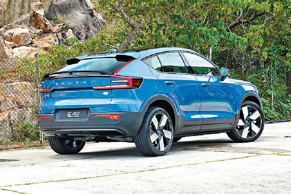 ■C40 Recharge賣點是斜背流線形態。 ■C40 Recharge賣點是斜背流線形態。