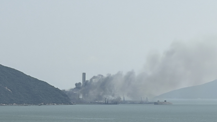 石鼓洲旁人工岛的综合废物管理设施第一期（I.PARK1）早前（10月26日）发生三级火警。