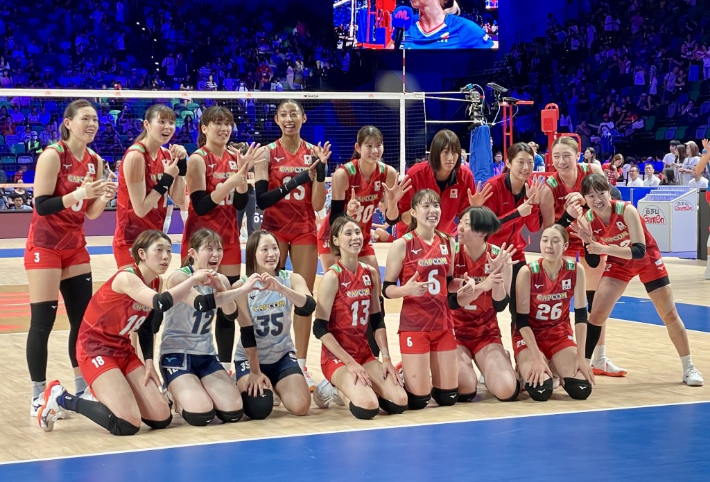 日本直落三局勝捷克。徐嘉華攝 日本直落三局勝捷克。徐嘉華攝