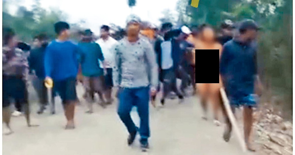 遭輪姦的婦女被暴徒押上街頭裸體遊行。