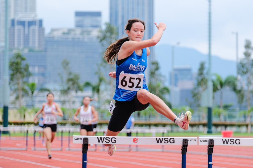 徐穎恩打破女子U18 400米欄紀錄，時間是1分03秒69。 田總圖片