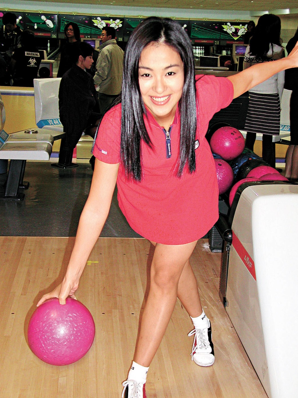 沈傲君2000年照片。