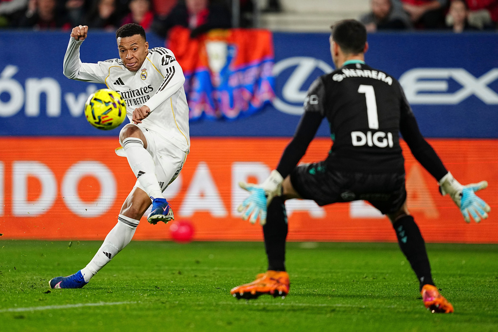 麥巴比今場曾經食詐糊。美聯社 麥巴比今場曾經食詐糊。美聯社