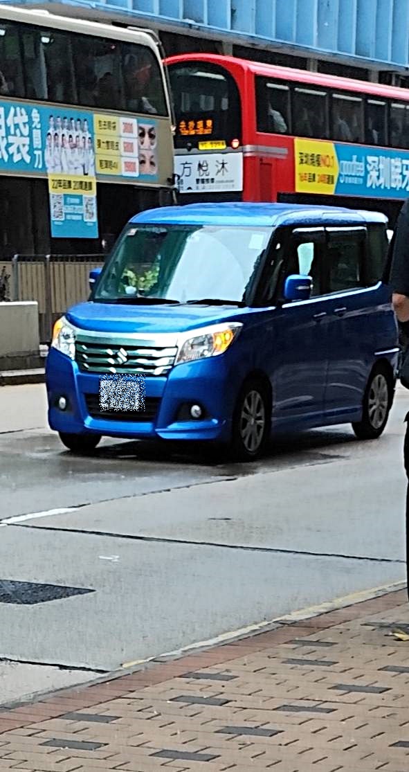 巴士迷被私家車撞傷。fb：是日快快-巴士即日相