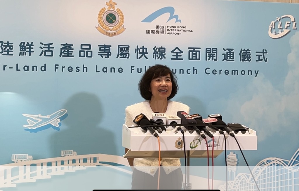 機管局商務執行總監陳正思形容快線開通是跨境物流合作的新里程碑。