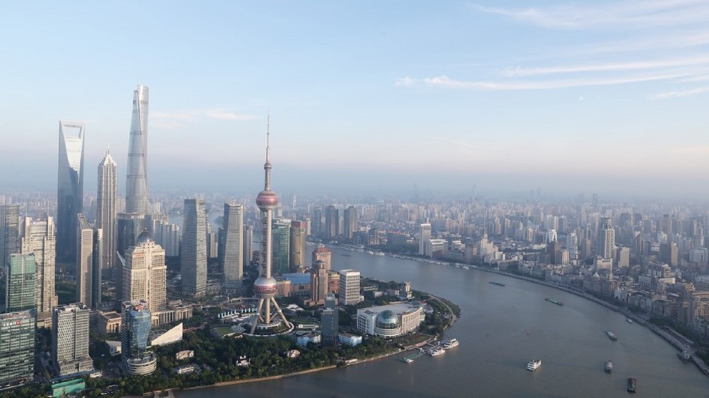 中國政府把今年經濟增長目標定於5.5%。新華社資料圖片
