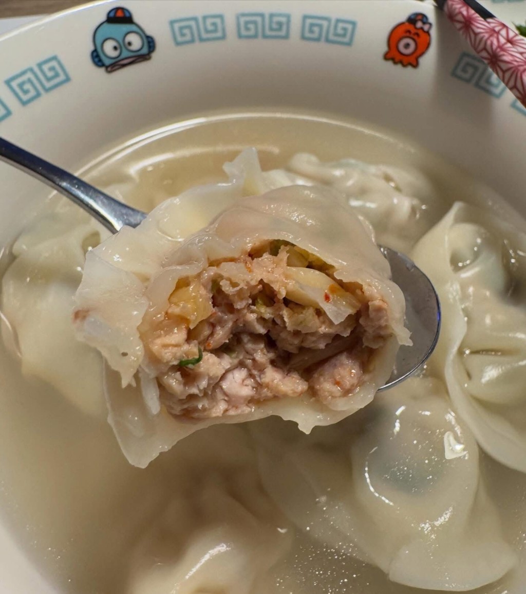 網民紛紛留言表示：「靚太廚房」、「賢良淑德」。