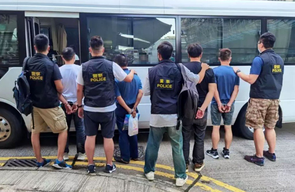 警方日前在旺角區進行掃賭行動。資料圖片