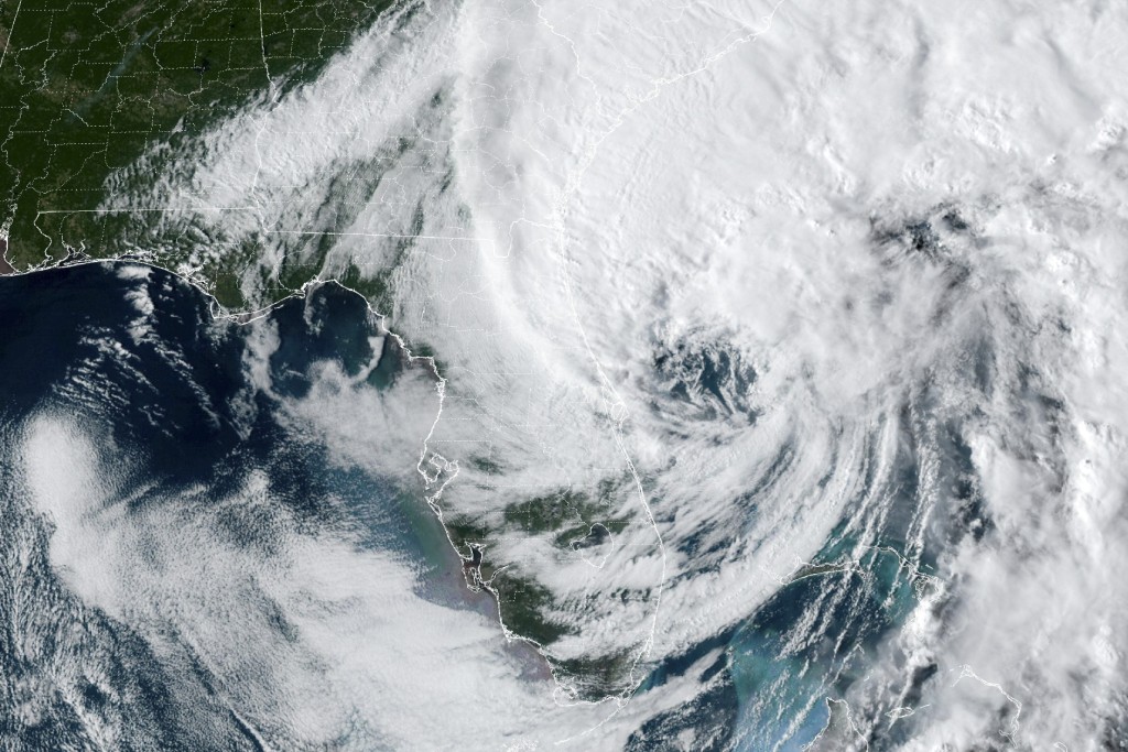 超級颶風「伊恩」現正吹向南卡羅來納州，並再度增強。AP