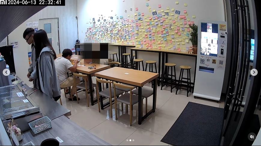 台中有無人拉麵店在網上Po相公審客人，引發爭議。