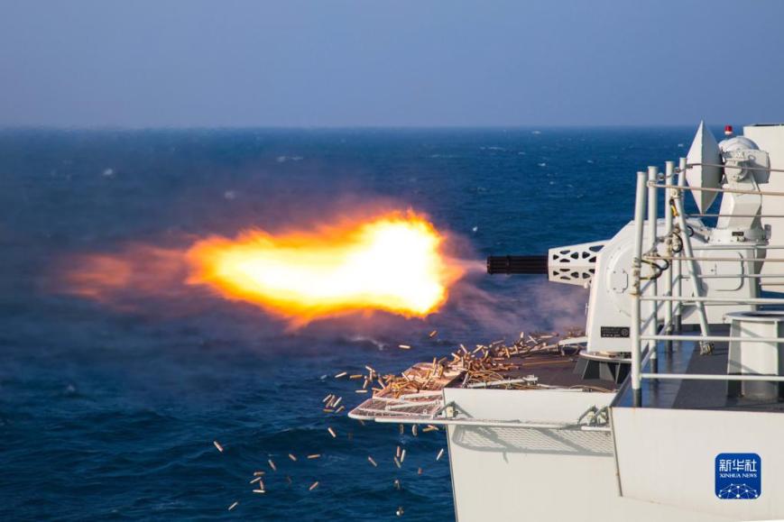 「海南舰」的万发炮试射。