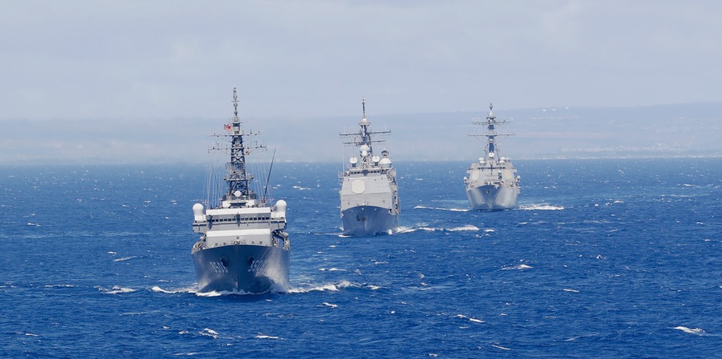 美軍太平洋艦隊在Facebook公布聯合軍演照片。 