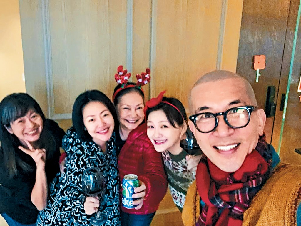 大S媽媽(中)仍未放下女兒猝逝的哀痛。