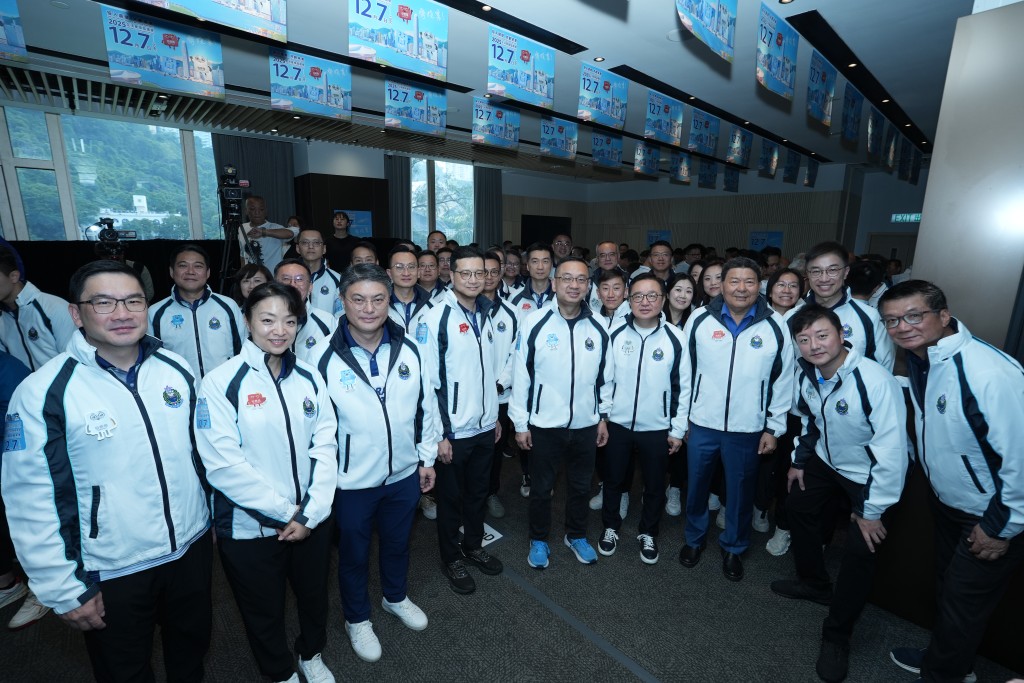 立法會選舉｜入境處處長郭俊峯率高層人員參與誓師大會