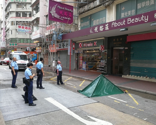 男子墮樓後證實當場死亡。