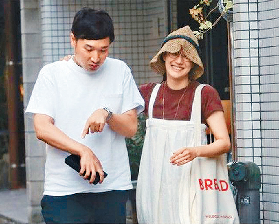 ■山里亮太宣佈老婆蒼井優平安誕B。
