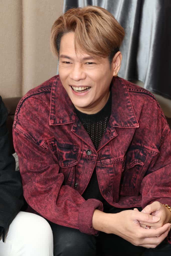 揚溢、區瑞明於今年頭推出了一首賀年歌,大受歡迎。 揚溢、區瑞明於今年頭推出了一首賀年歌,大受歡迎。