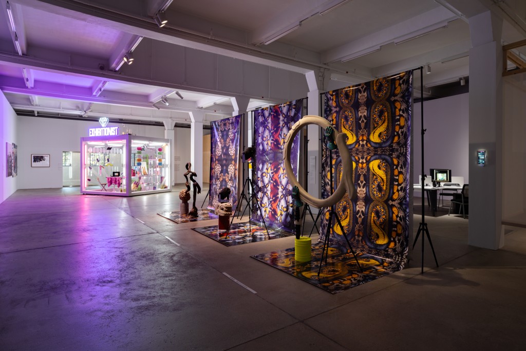 大館當代美術館「保持在線：雲中遊蕩」 數碼時代的中國藝術敘事