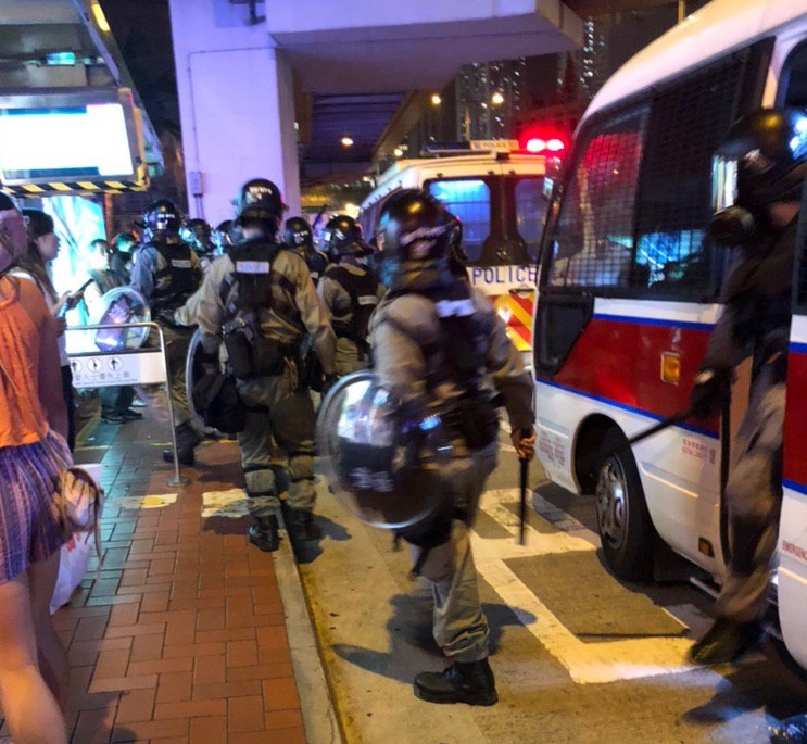 防暴警察到場。網上圖片