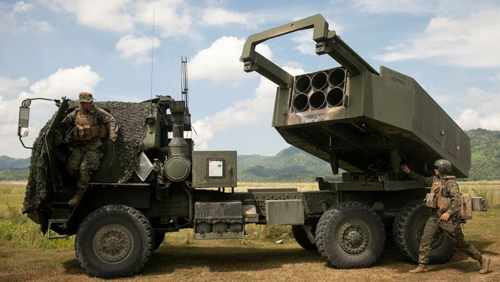 美擬提供更多彈藥與更多高機動性多管火箭系統予烏克蘭。AP/路透
