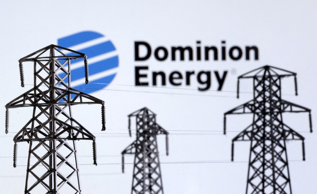 能源巨头Dominion Energy（D）：上周五收报55.9美元，8月累升5.8%；今年累升24%