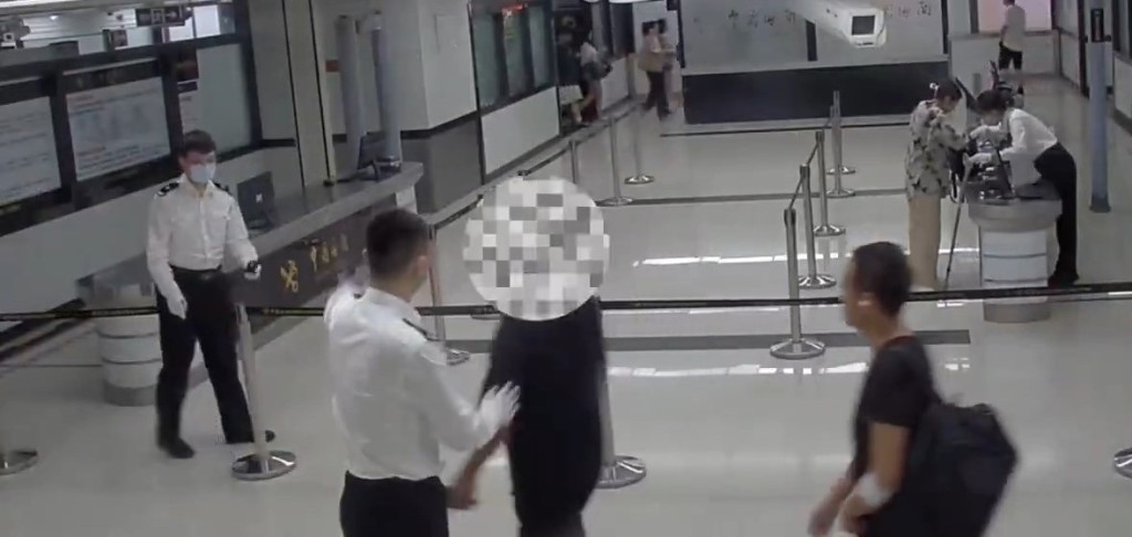 4名旅客經羅湖口岸北上，被揭偷運72隻虎紋鈍口螈。海關發布