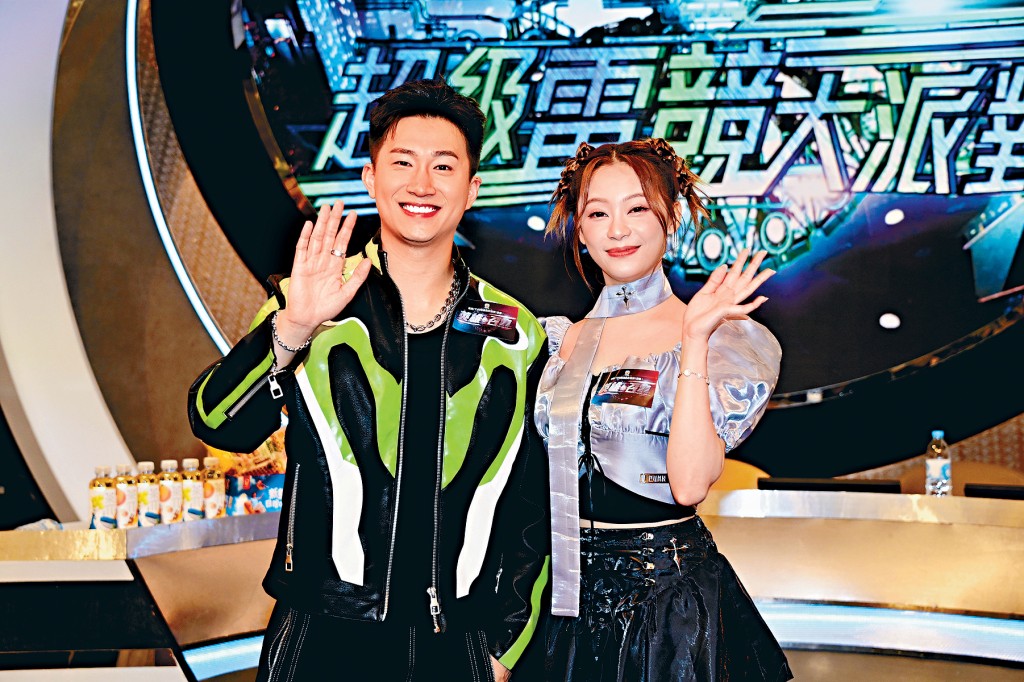 叶蒨文大赞男友曾展望歌声特别。