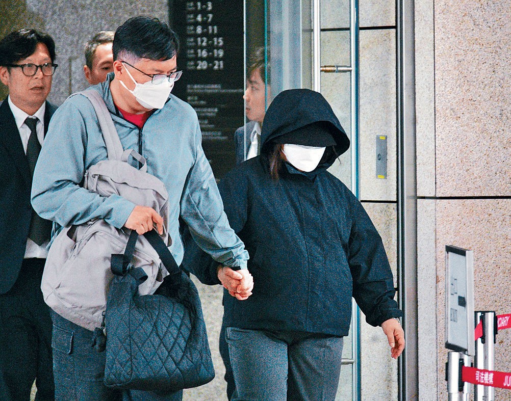 裁判官認為被告吳泳儀專注力或受病情影響，沒察覺涉案物品未付款，無法證明被告有意盜竊。